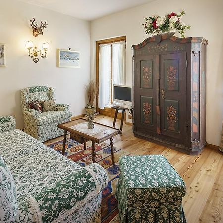 كورتينا دامبيتزو Villa Tullia - Stayincortina المظهر الخارجي الصورة
